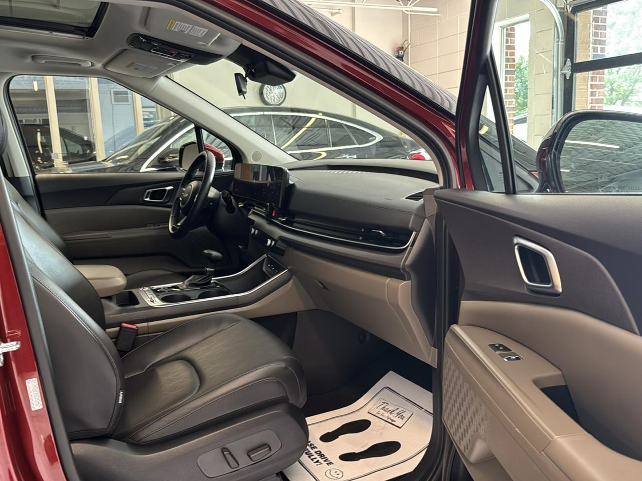 Kia Carnival SX FWD 2025