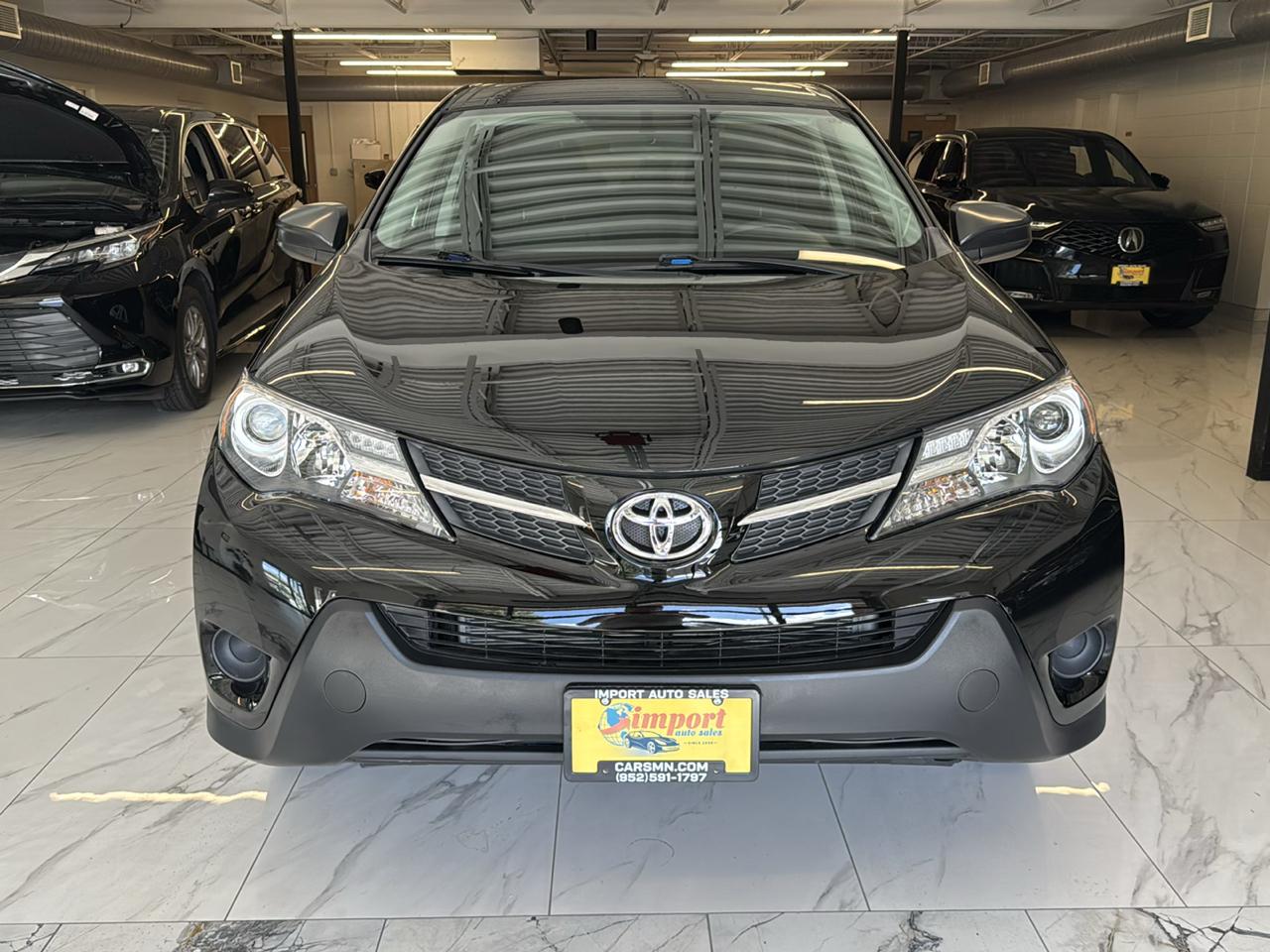 Toyota RAV4 AWD 4dr LE (Natl) 2015