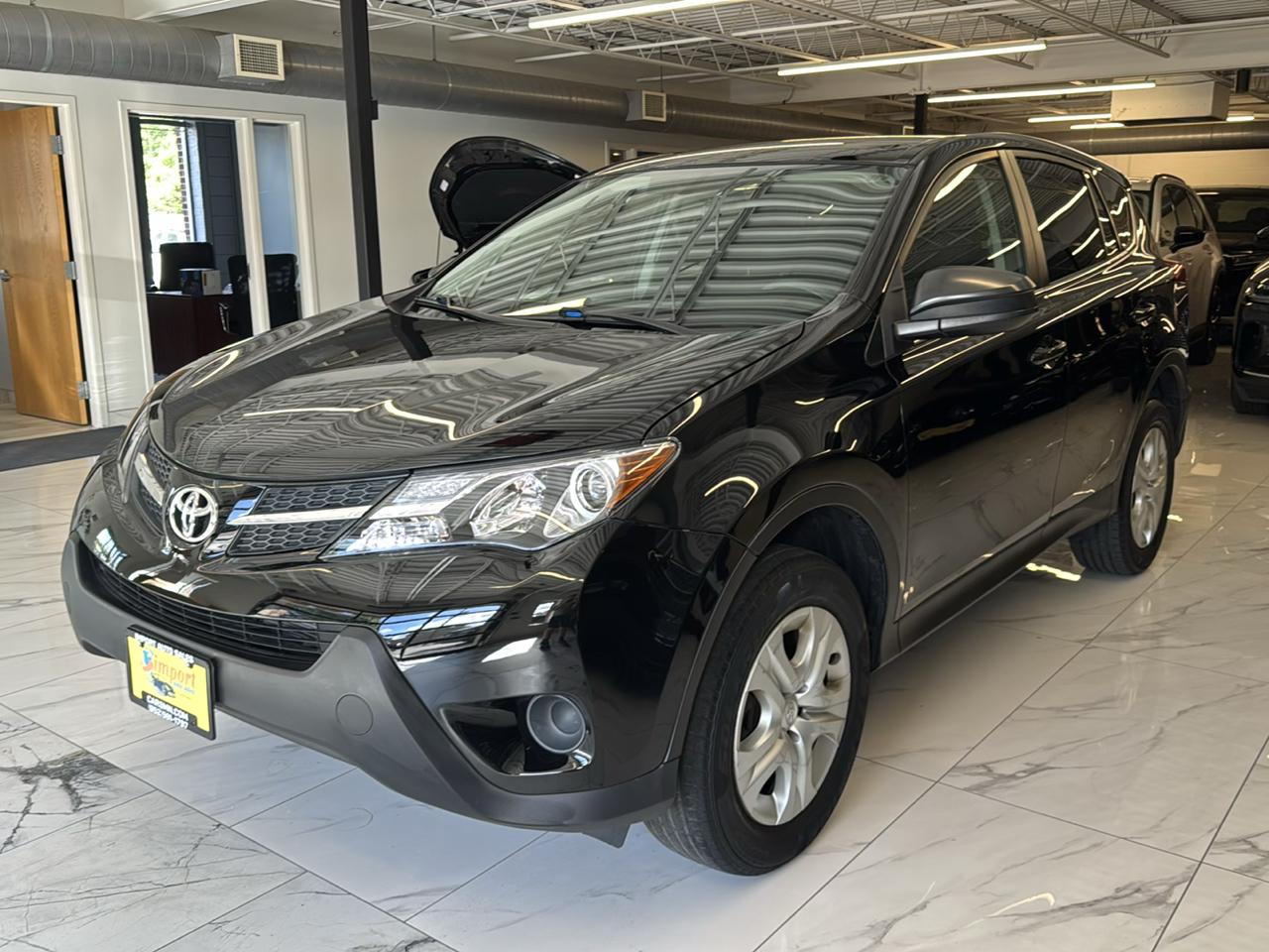 Toyota RAV4 AWD 4dr LE (Natl) 2015