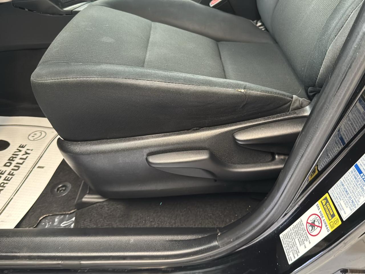 Toyota RAV4 AWD 4dr LE (Natl) 2015