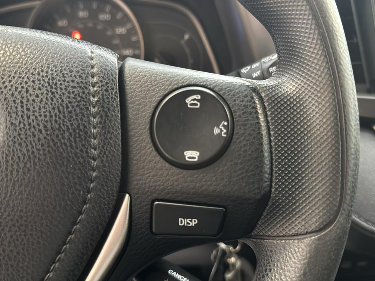 Toyota RAV4 AWD 4dr LE (Natl) 2015