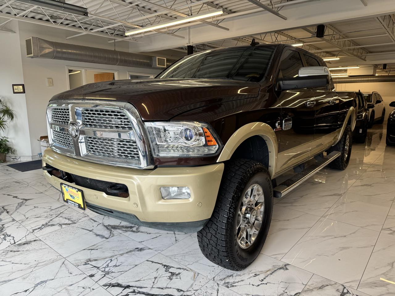 RAM 2500 4WD Mega Cab 160.5" Laramie Longhorn 2017