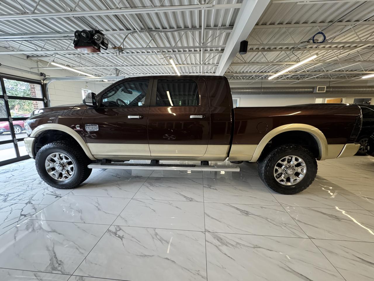 RAM 2500 4WD Mega Cab 160.5" Laramie Longhorn 2017