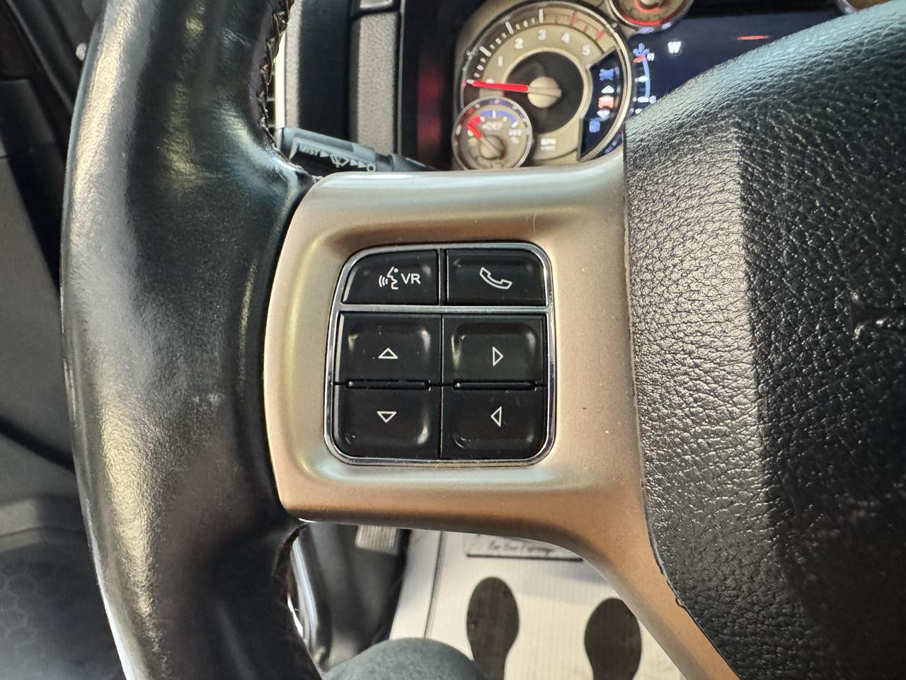 RAM 2500 4WD Mega Cab 160.5" Laramie Longhorn 2017