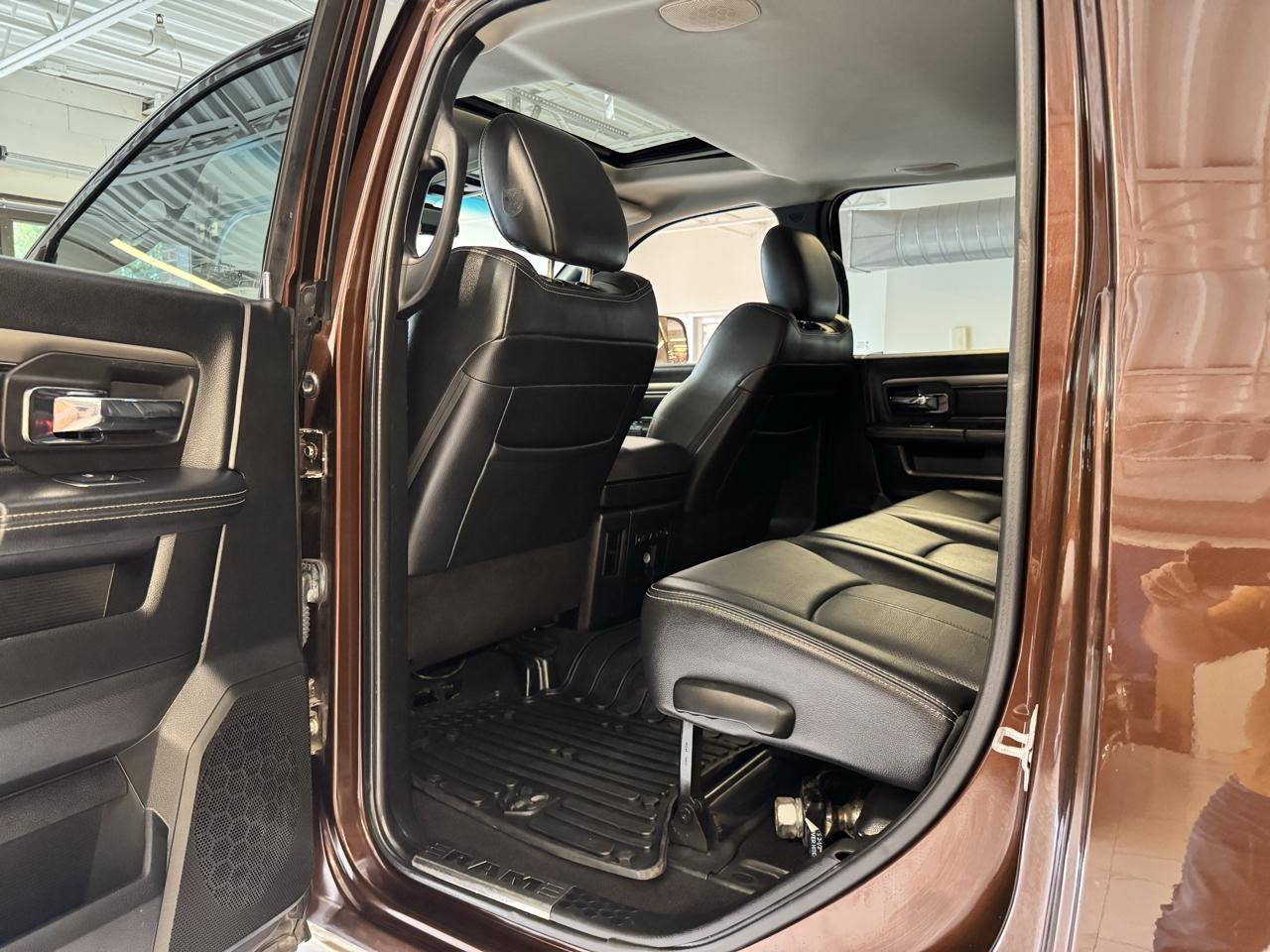 RAM 2500 4WD Mega Cab 160.5" Laramie Longhorn 2017