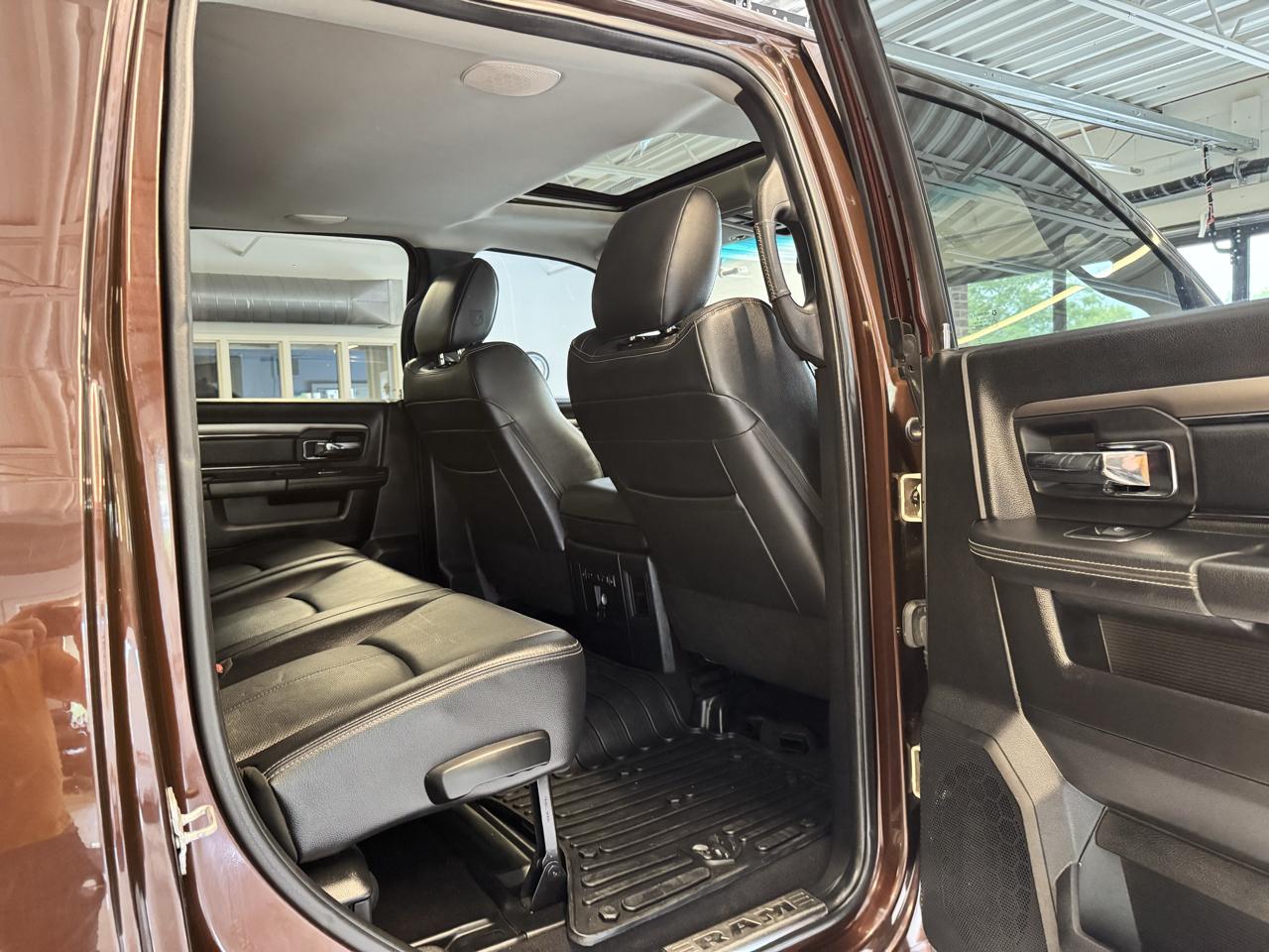 RAM 2500 4WD Mega Cab 160.5" Laramie Longhorn 2017