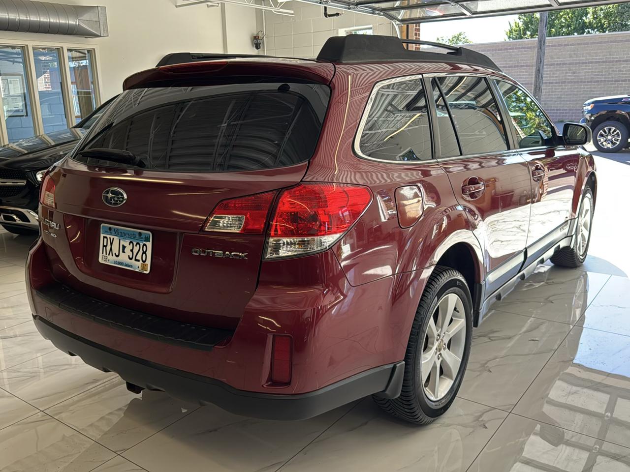 Subaru Outback 4dr Wgn H4 Auto 2.5i 2014
