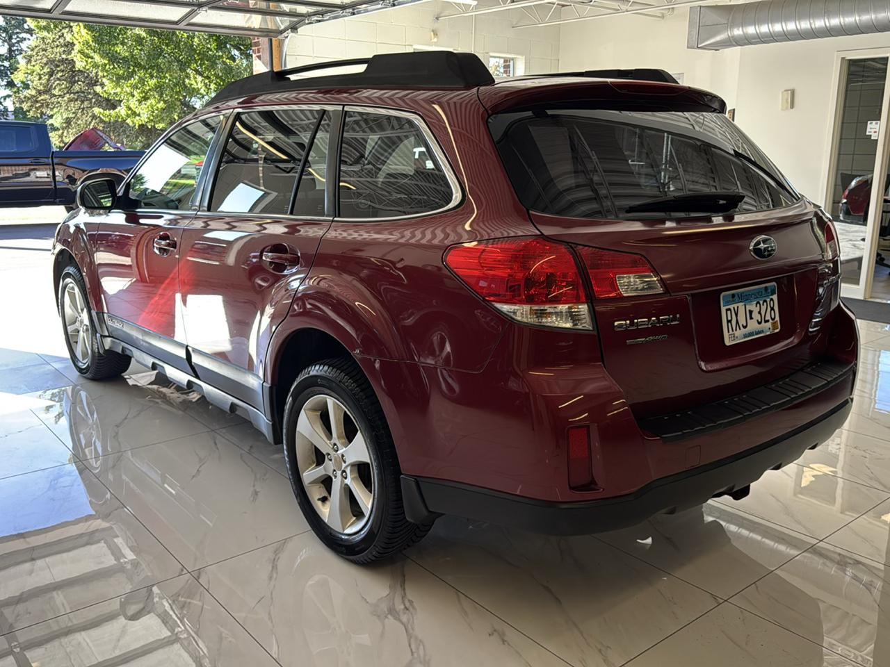 Subaru Outback 4dr Wgn H4 Auto 2.5i 2014