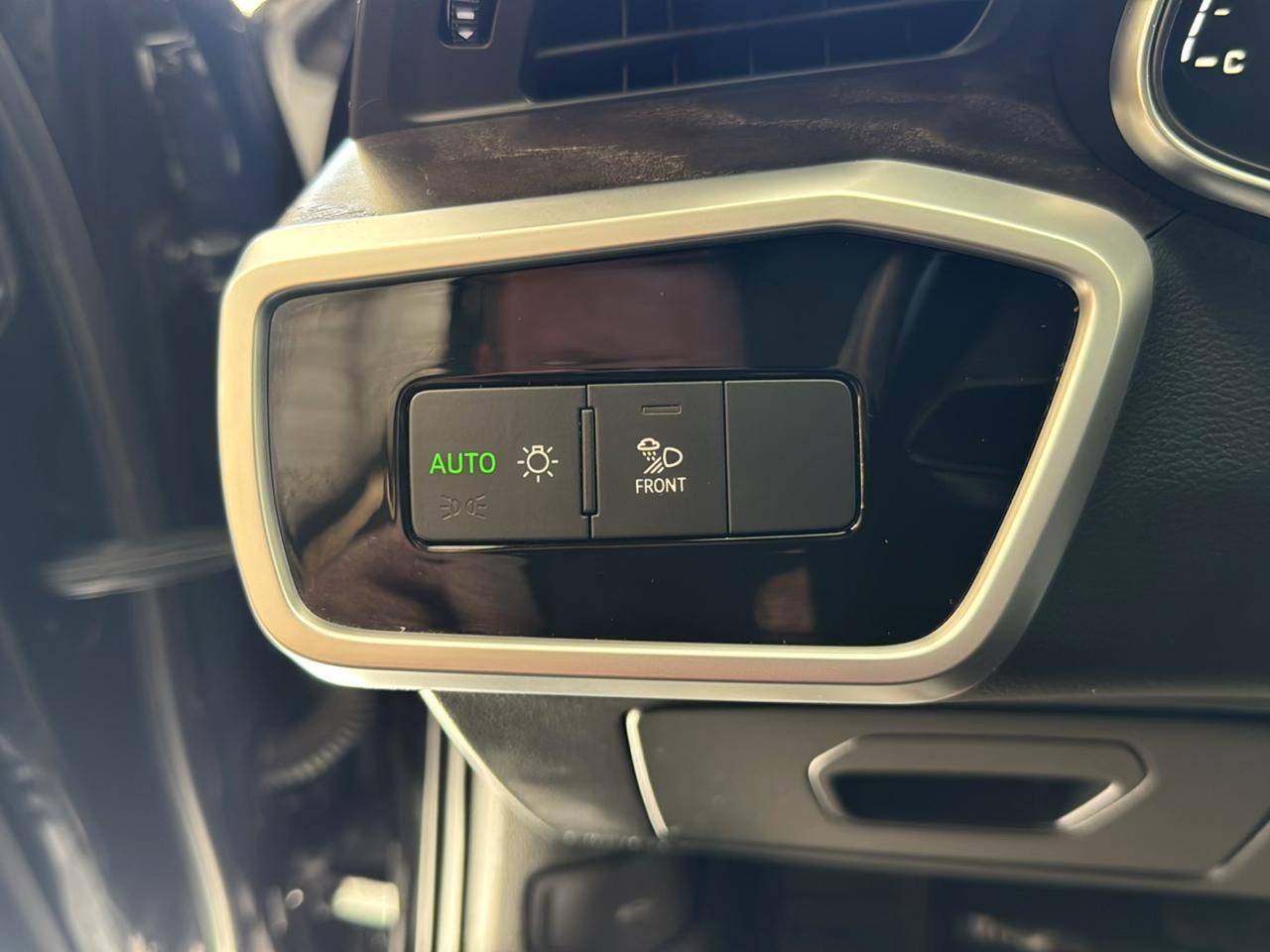 Audi A6 Sedan Premium 45 TFSI quattro 2023