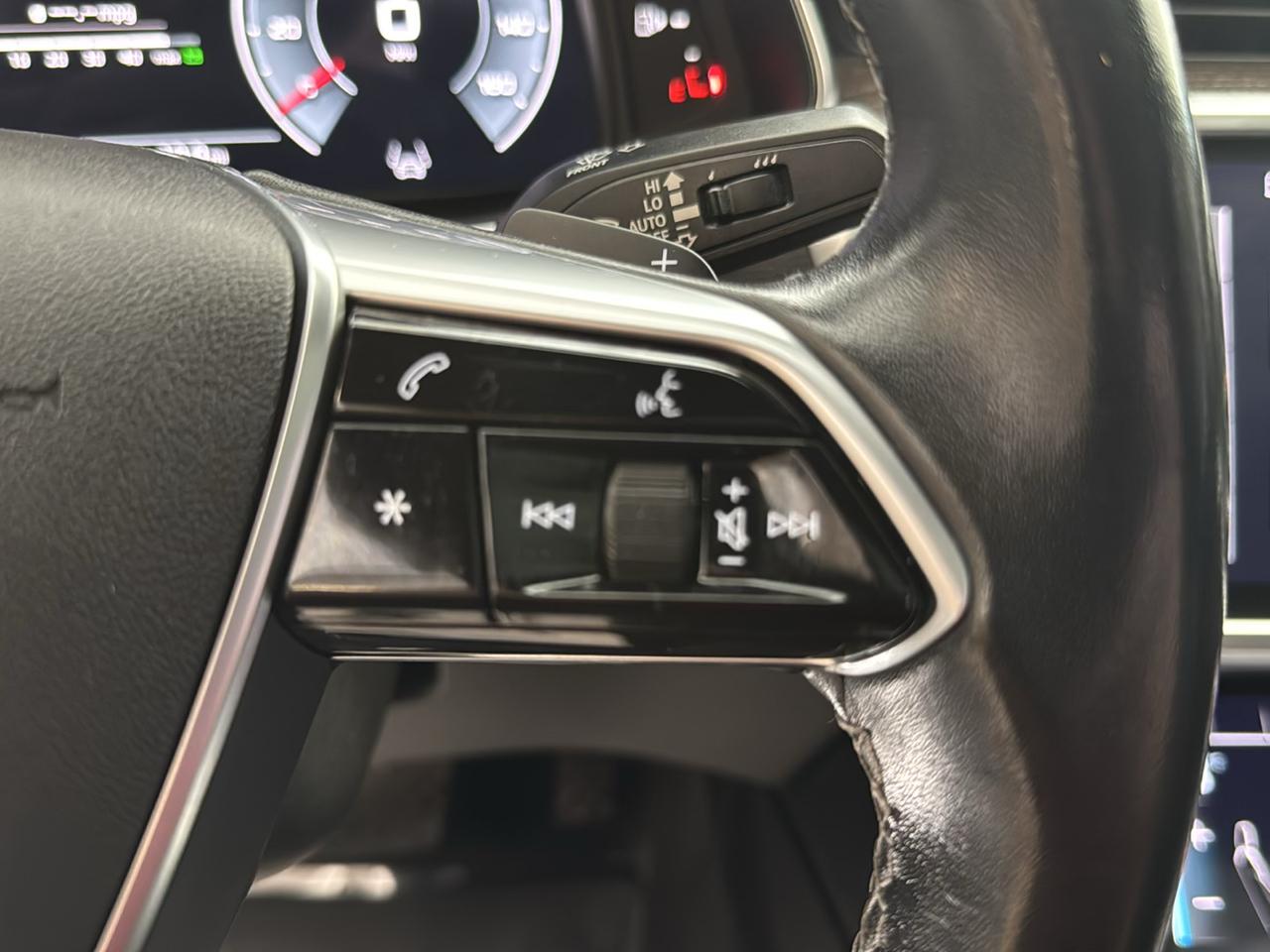 Audi A6 Sedan Premium 45 TFSI quattro 2023