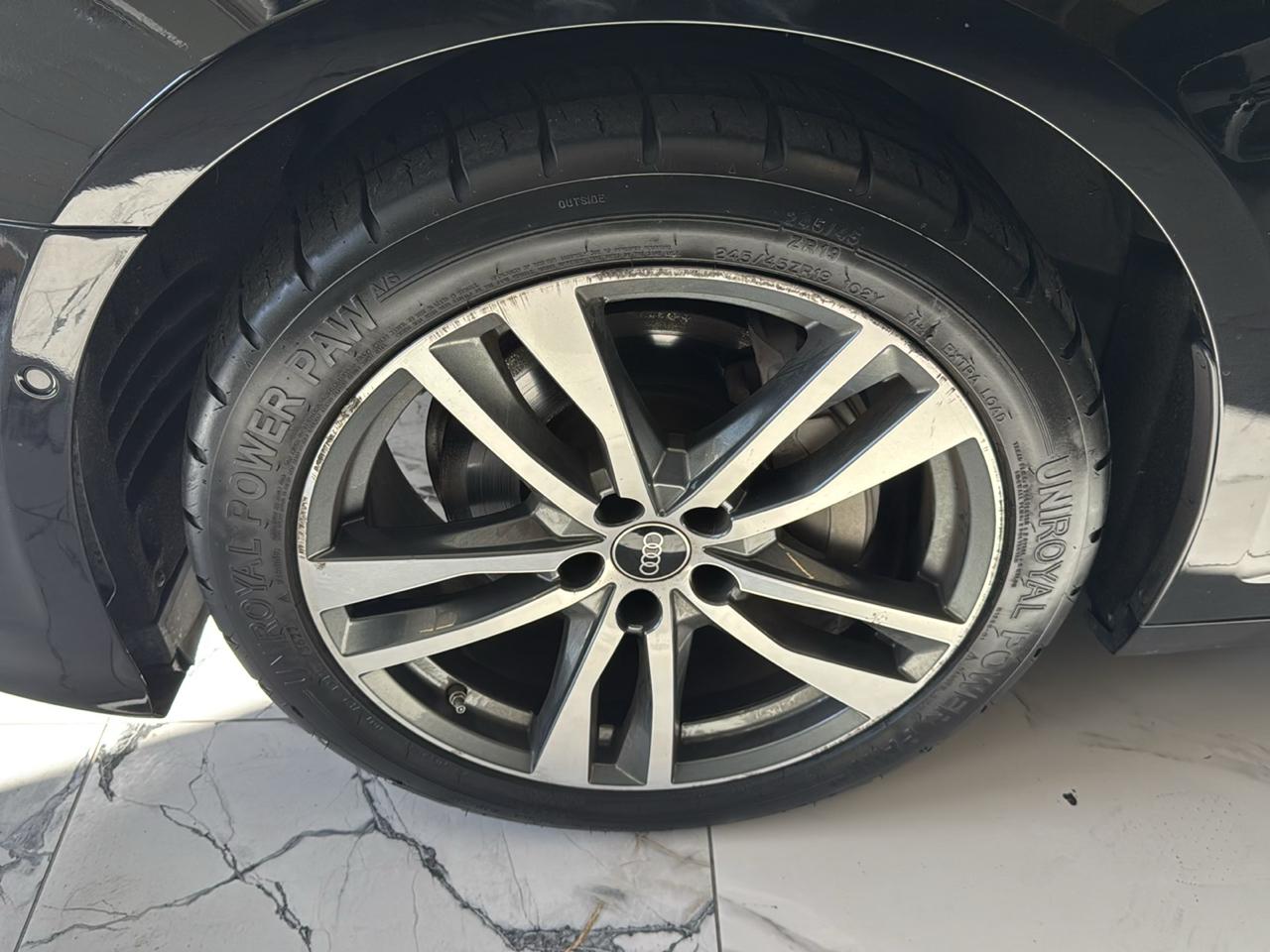 Audi A6 Sedan Premium 45 TFSI quattro 2023