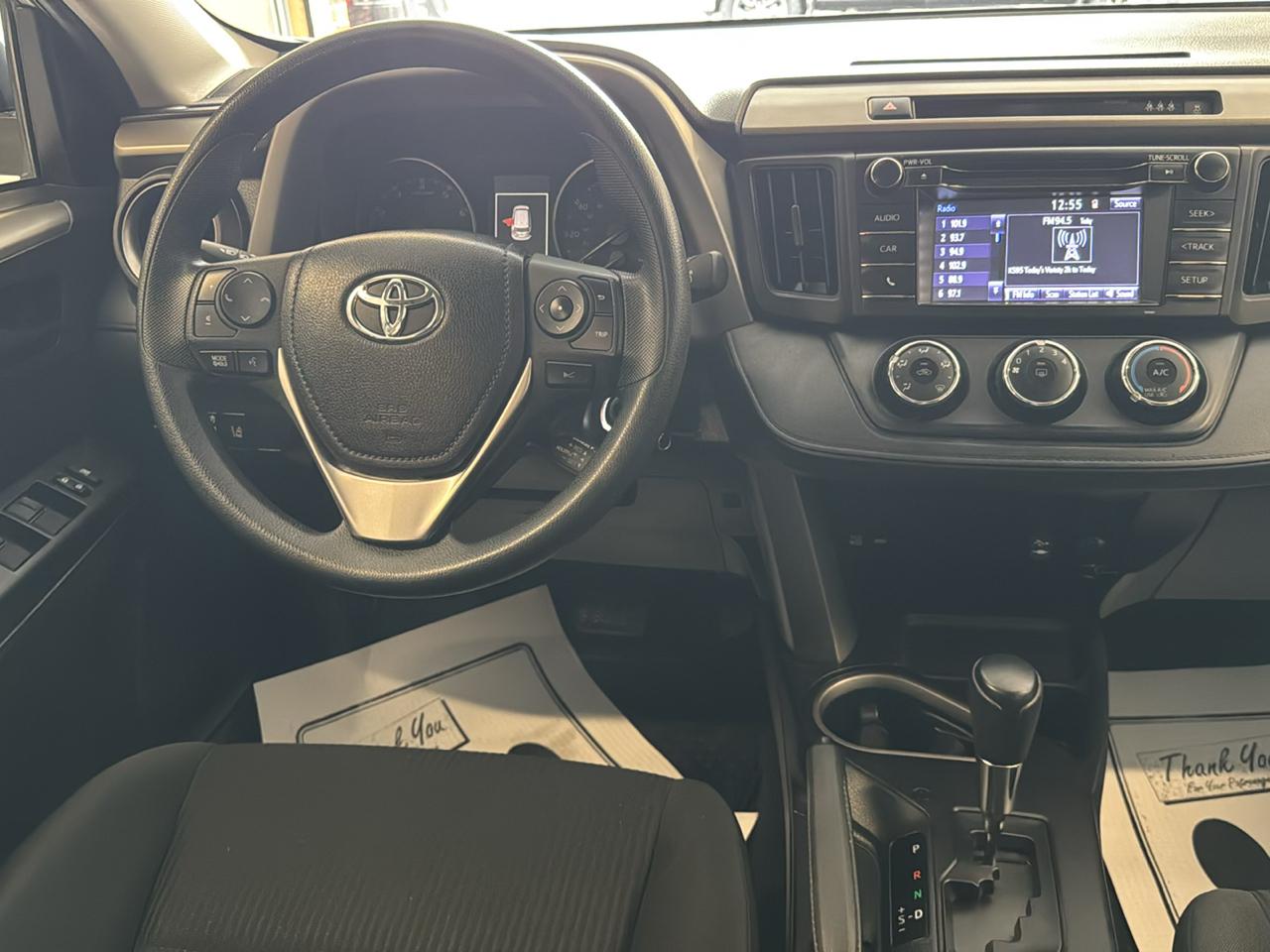 Toyota RAV4 LE AWD (Natl) 2017