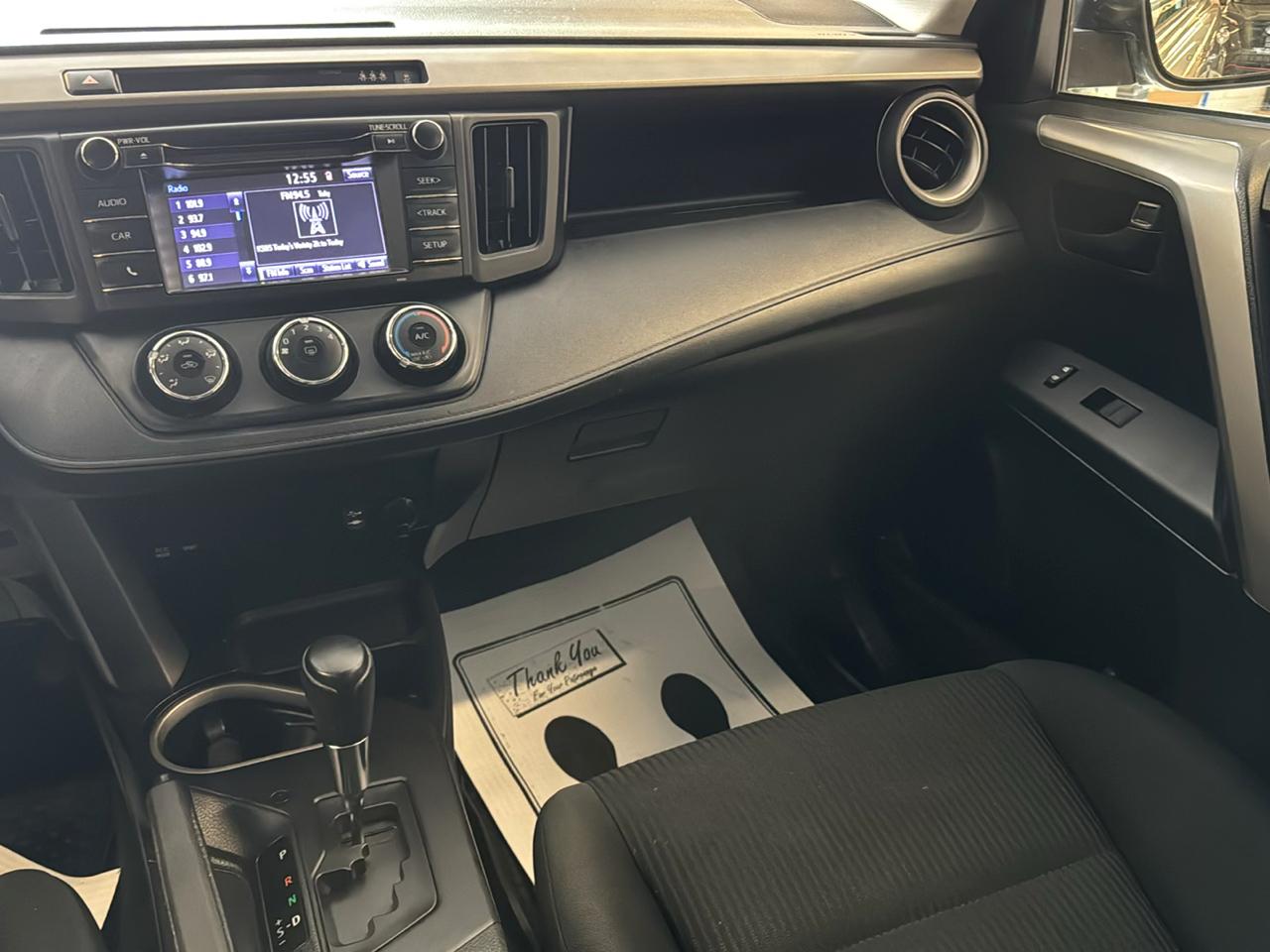 Toyota RAV4 LE AWD (Natl) 2017