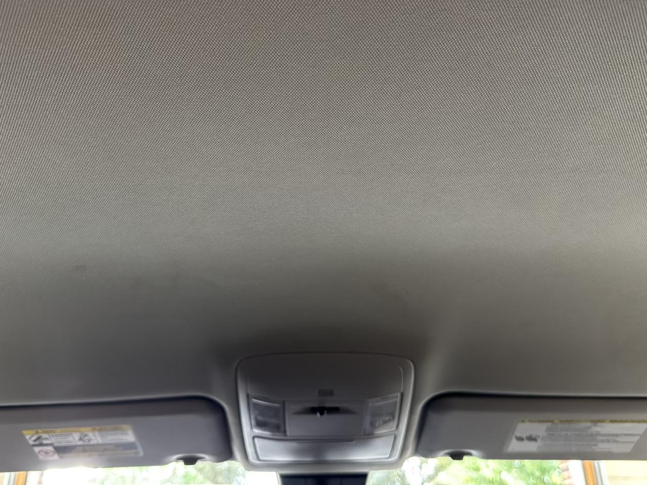 Toyota RAV4 LE AWD (Natl) 2017