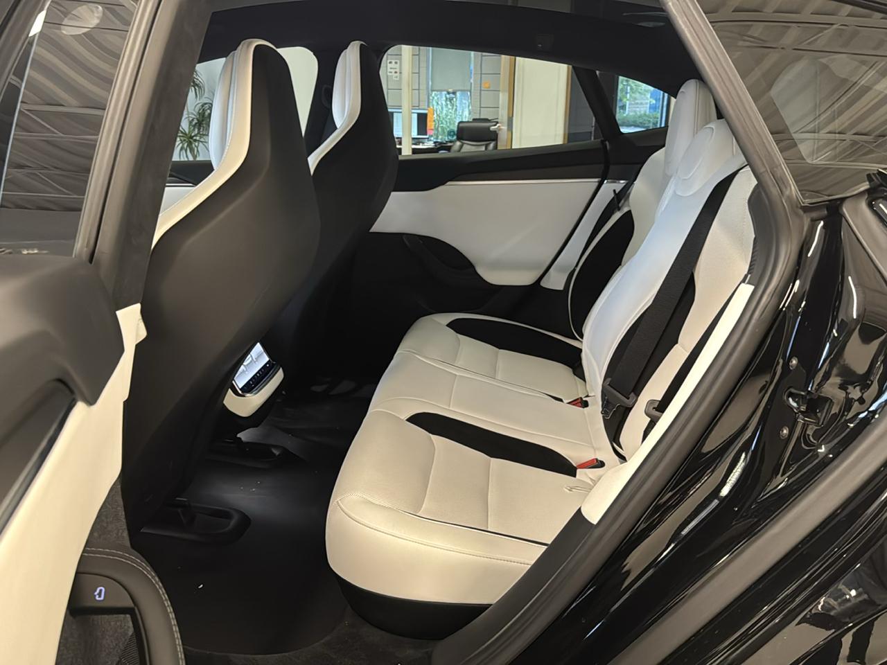 Tesla Model S Plaid AWD 2024