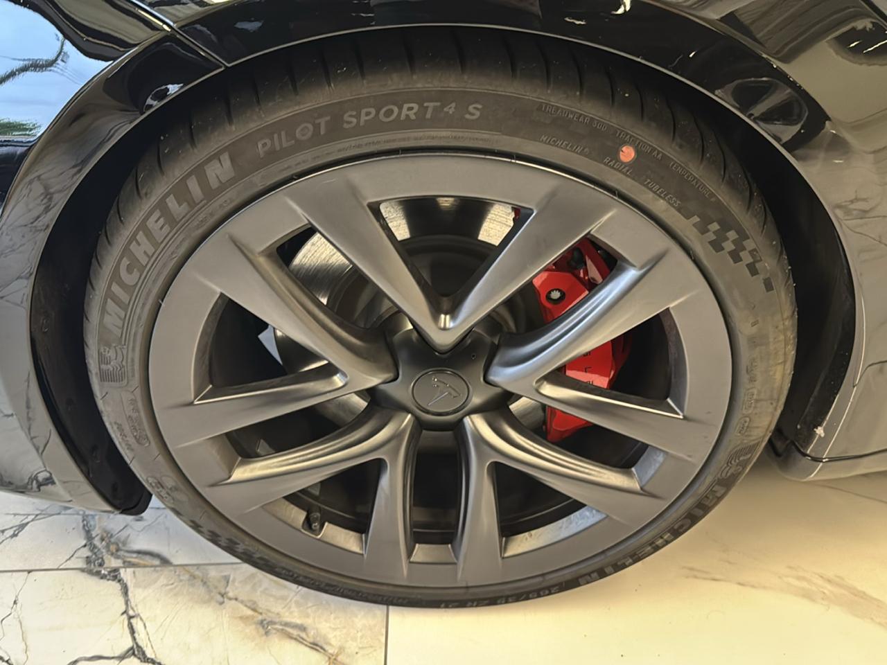 Tesla Model S Plaid AWD 2024