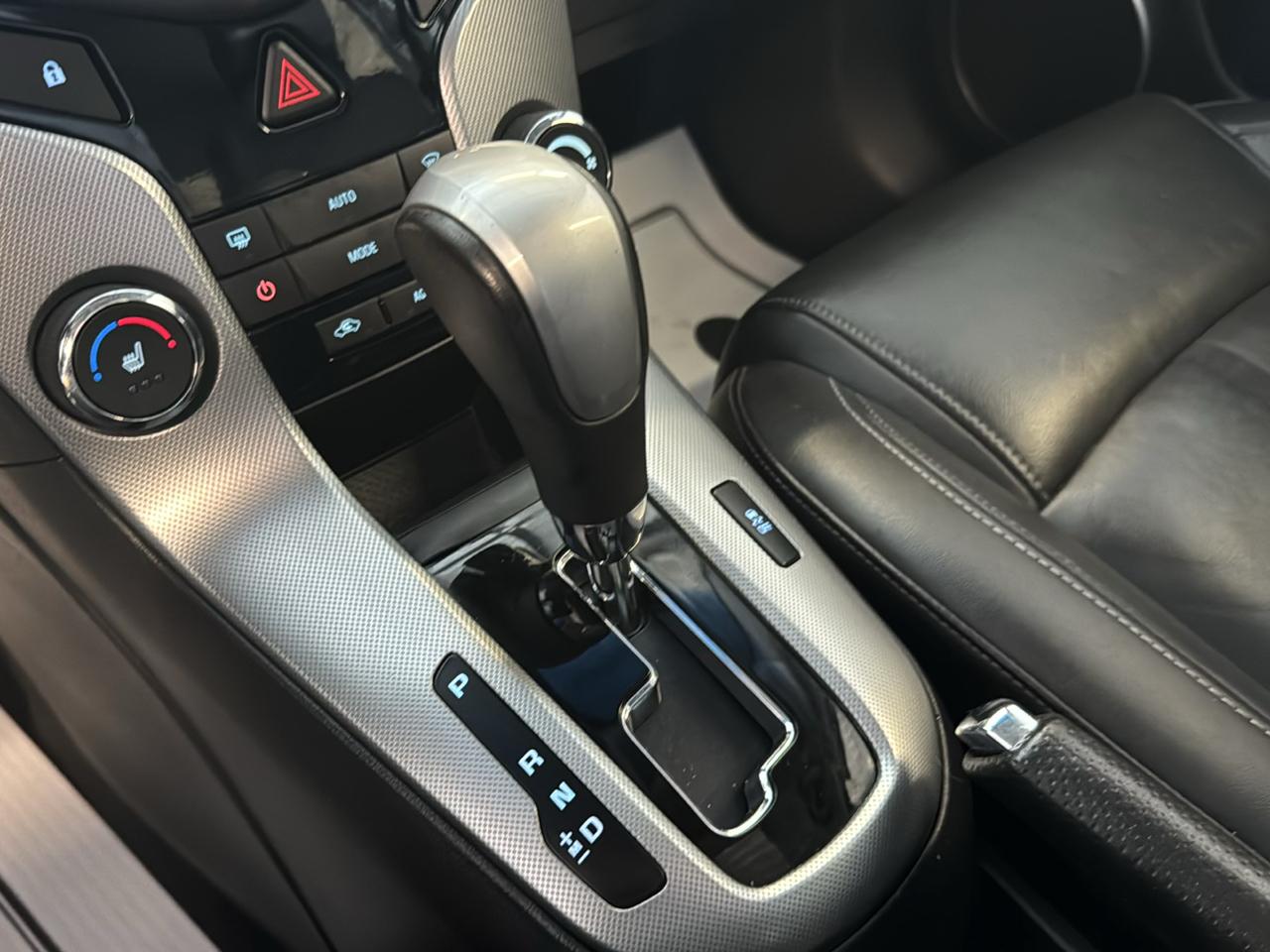 Chevrolet Cruze 4dr Sdn LTZ 2011