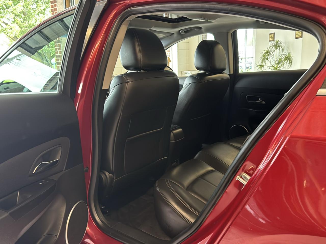 Chevrolet Cruze 4dr Sdn LTZ 2011