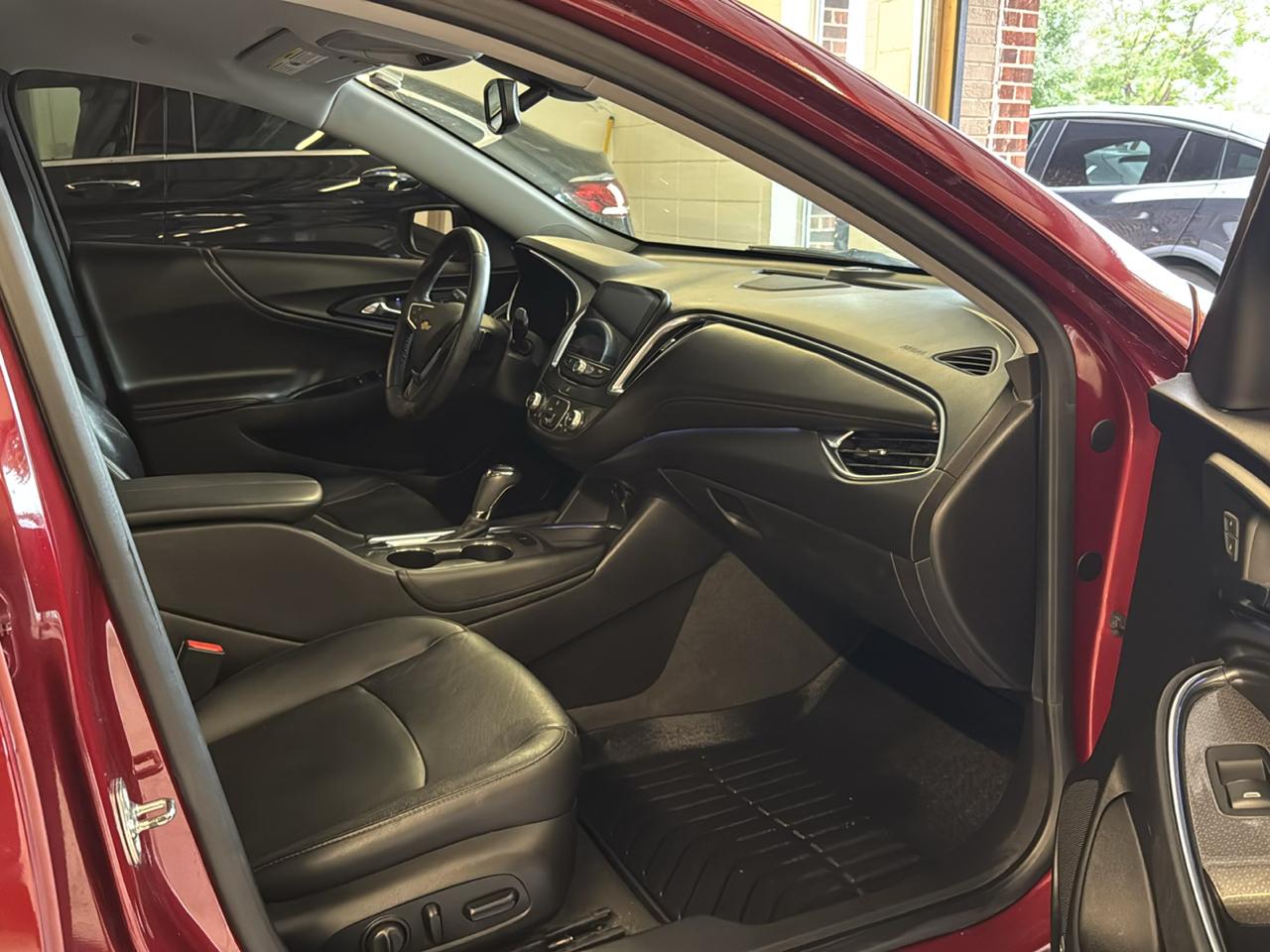 Chevrolet Malibu 4dr Sdn LT w/1LT 2017