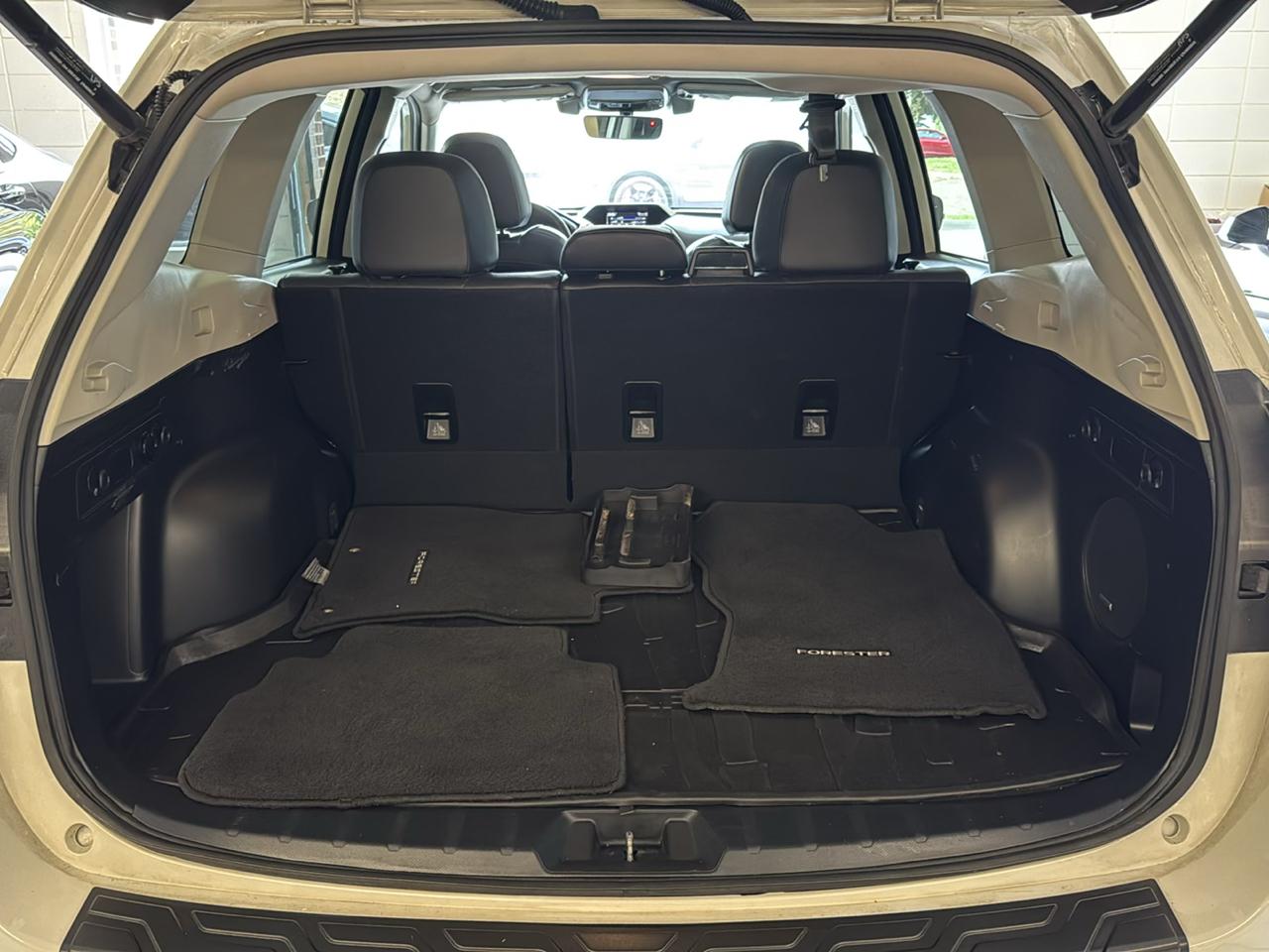 Subaru Forester Limited CVT 2021