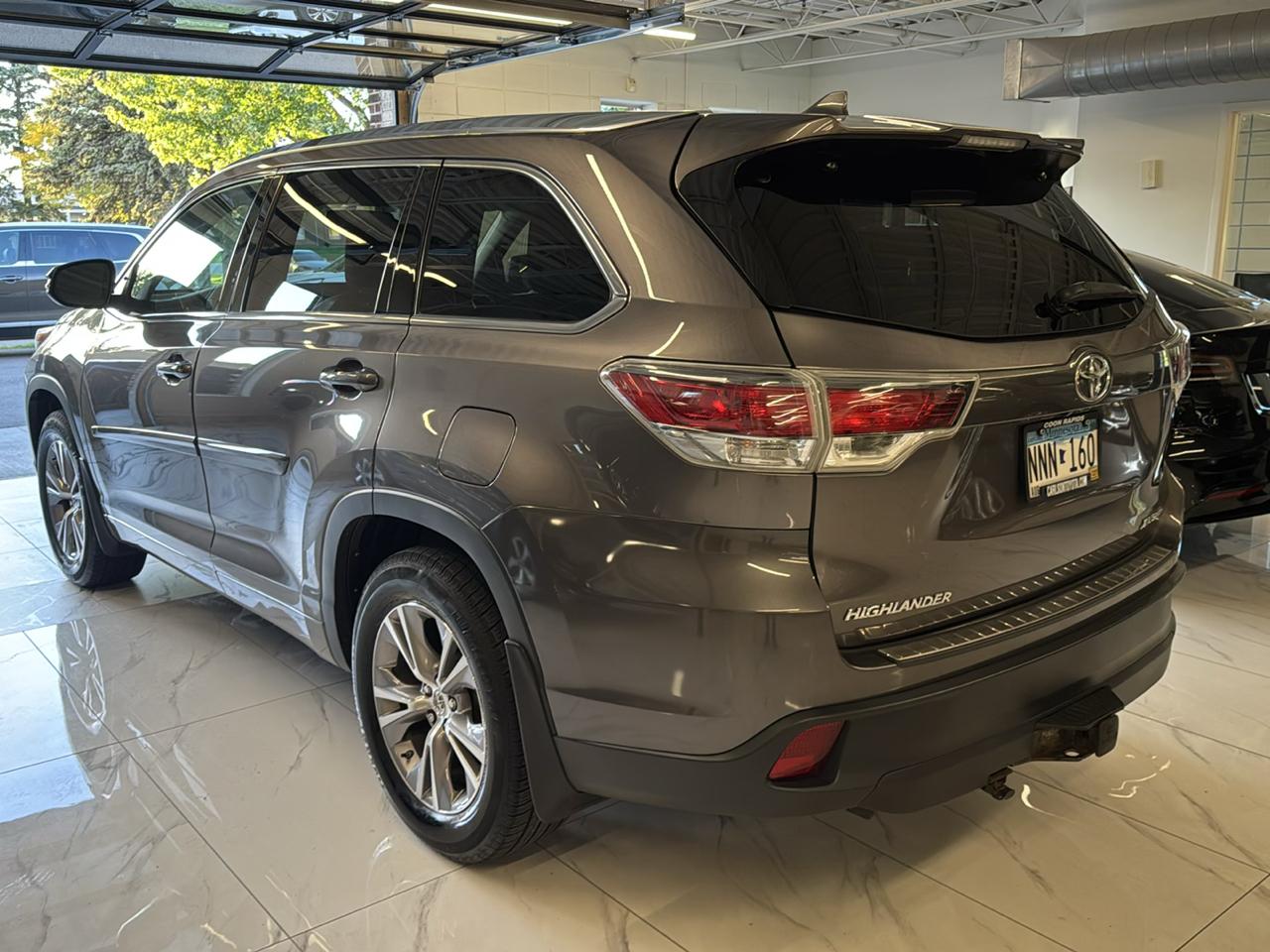 Toyota Highlander AWD 4dr V6 XLE (Natl) 2015