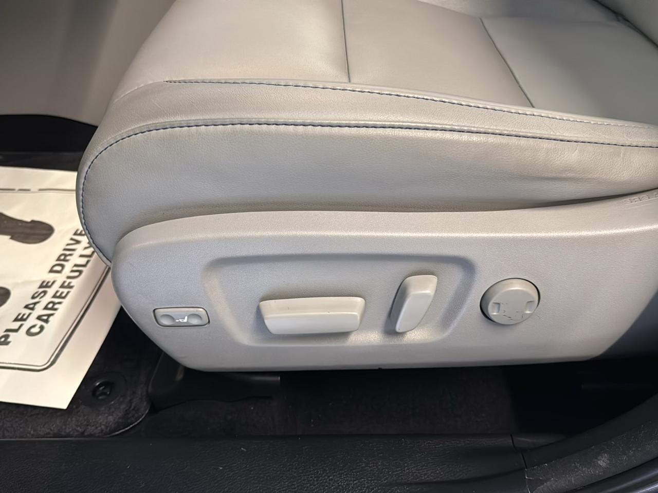 Toyota Highlander AWD 4dr V6 XLE (Natl) 2015