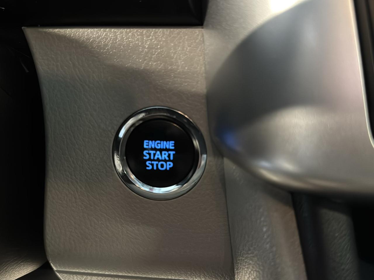 Toyota Highlander AWD 4dr V6 XLE (Natl) 2015