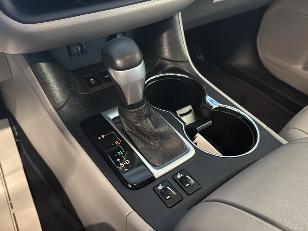 Toyota Highlander AWD 4dr V6 XLE (Natl) 2015