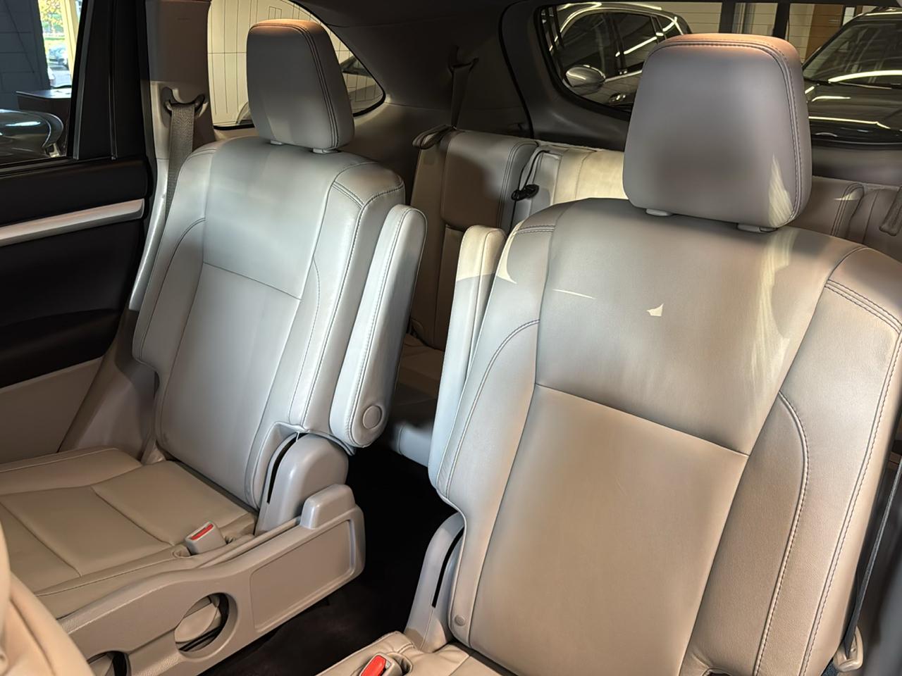 Toyota Highlander AWD 4dr V6 XLE (Natl) 2015