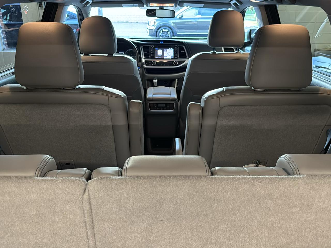 Toyota Highlander AWD 4dr V6 XLE (Natl) 2015