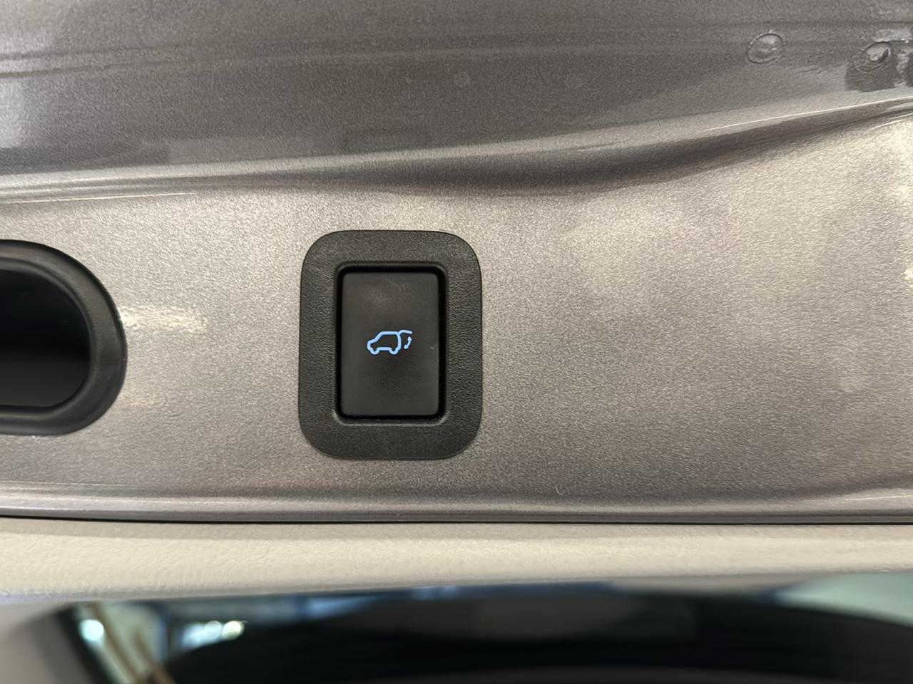 Toyota Highlander AWD 4dr V6 XLE (Natl) 2015