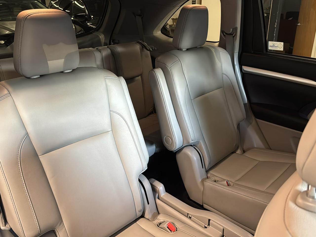 Toyota Highlander AWD 4dr V6 XLE (Natl) 2015