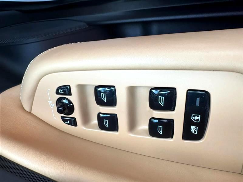 Volvo XC90  2019