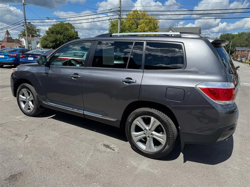 Toyota Highlander  2011