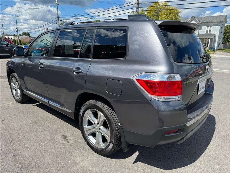 Toyota Highlander  2011