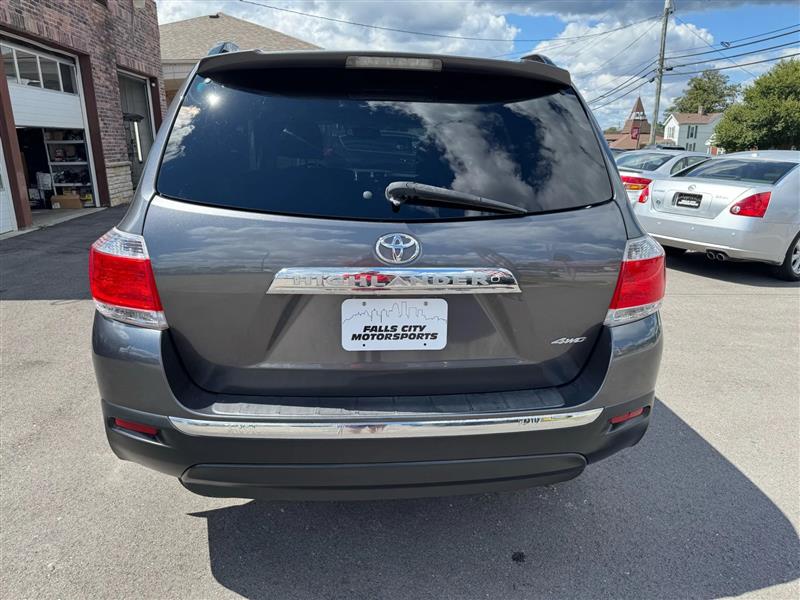 Toyota Highlander  2011