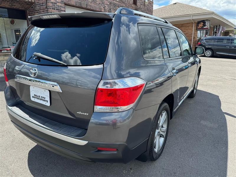 Toyota Highlander  2011