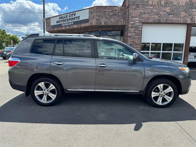 Toyota Highlander  2011