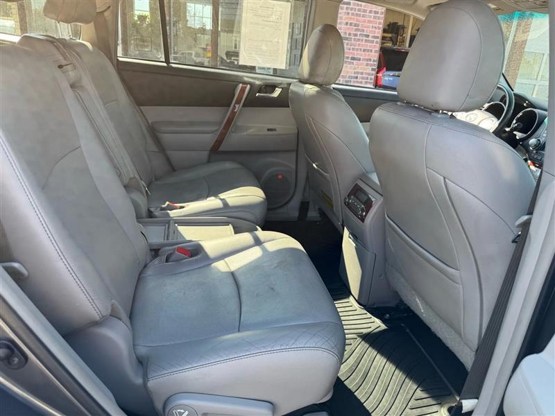 Toyota Highlander  2011