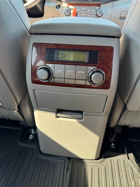 Toyota Highlander  2011