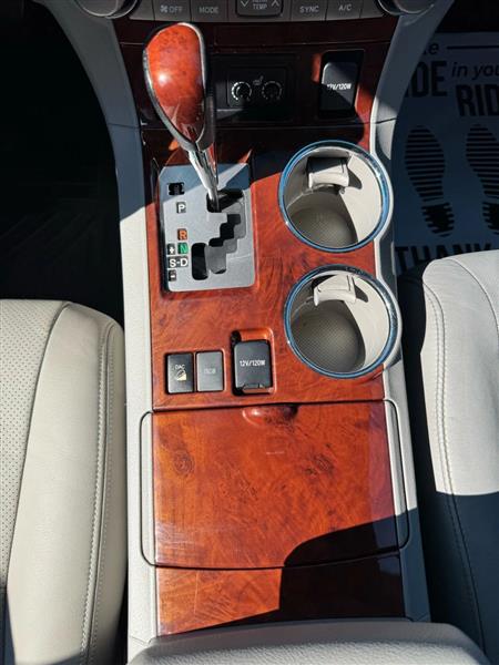 Toyota Highlander  2011