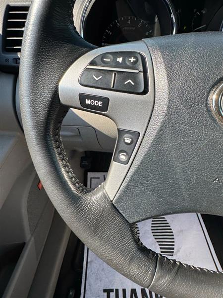 Toyota Highlander  2011