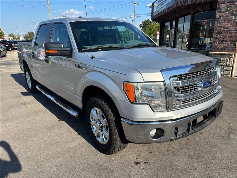 2013 Ford F-150 XLT photo 11
