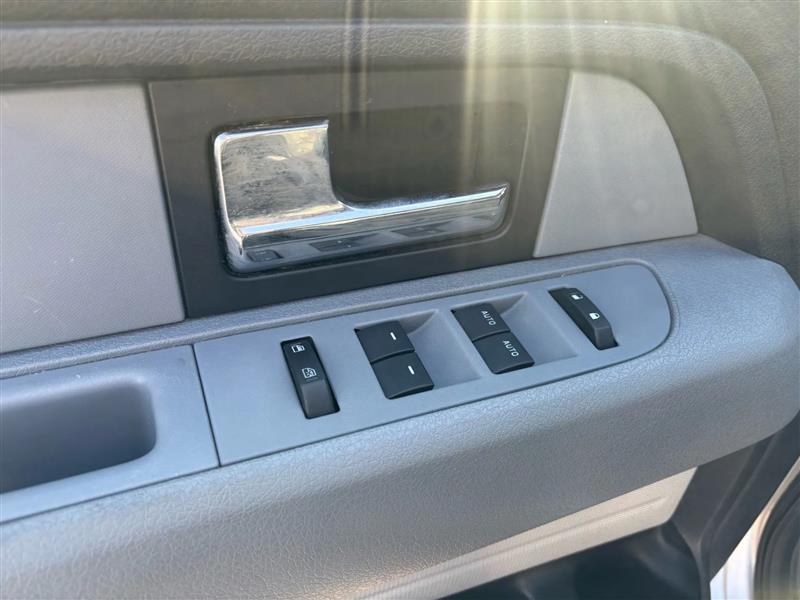 2013 Ford F-150 XLT photo 15