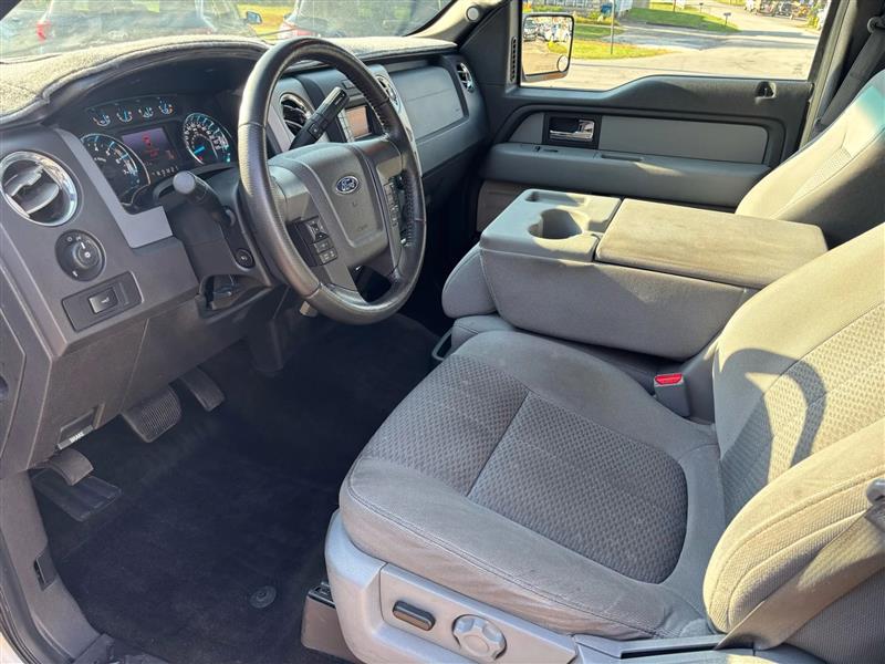2013 Ford F-150 XLT photo 16
