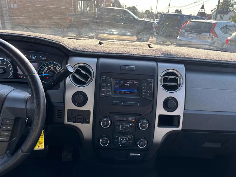 2013 Ford F-150 XLT photo 32