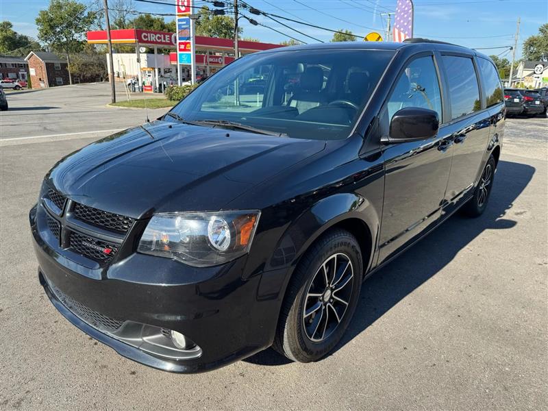2019 Dodge Grand Caravan GT photo 2