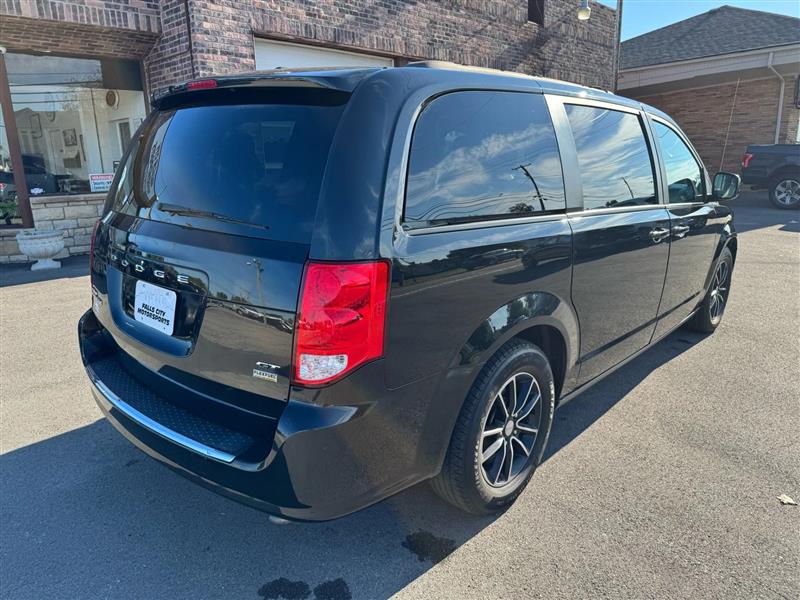 2019 Dodge Grand Caravan GT photo 14