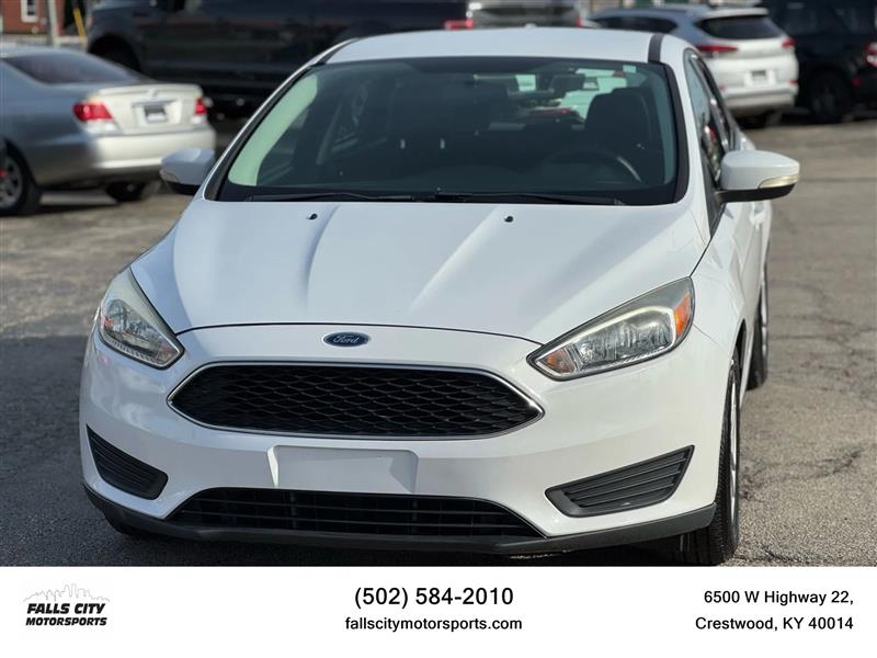 2015 Ford Focus SE Hatchback 4D