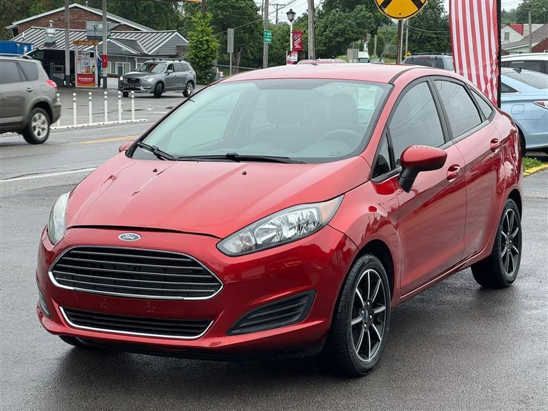 2019 Ford Fiesta SE Sedan's photo